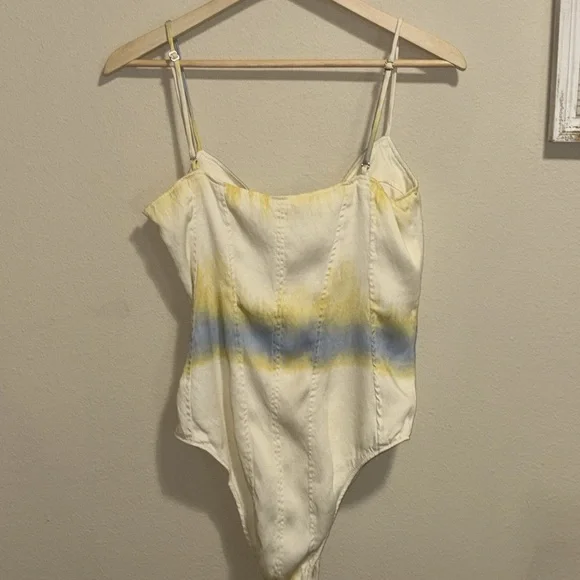 Zara Cream and Yellow Satin Bodysuit Size Large - Picture 4 of 8